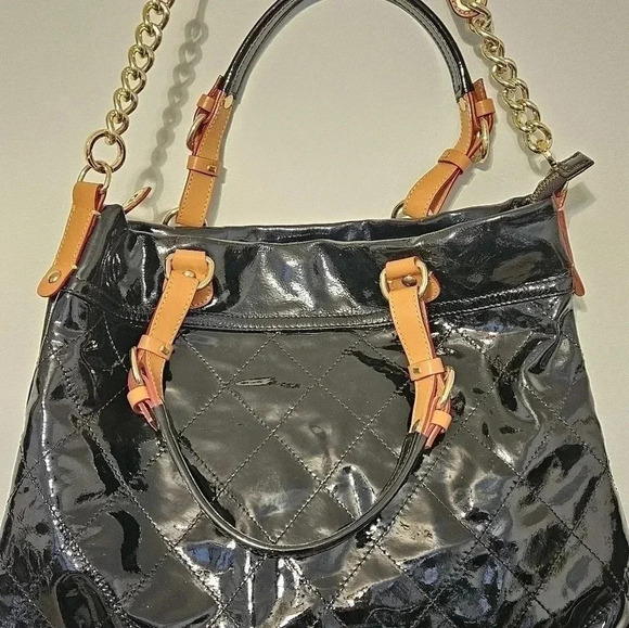 Cavalcanti Quilted Leather Shoulder Bag - Picture 3 of 12